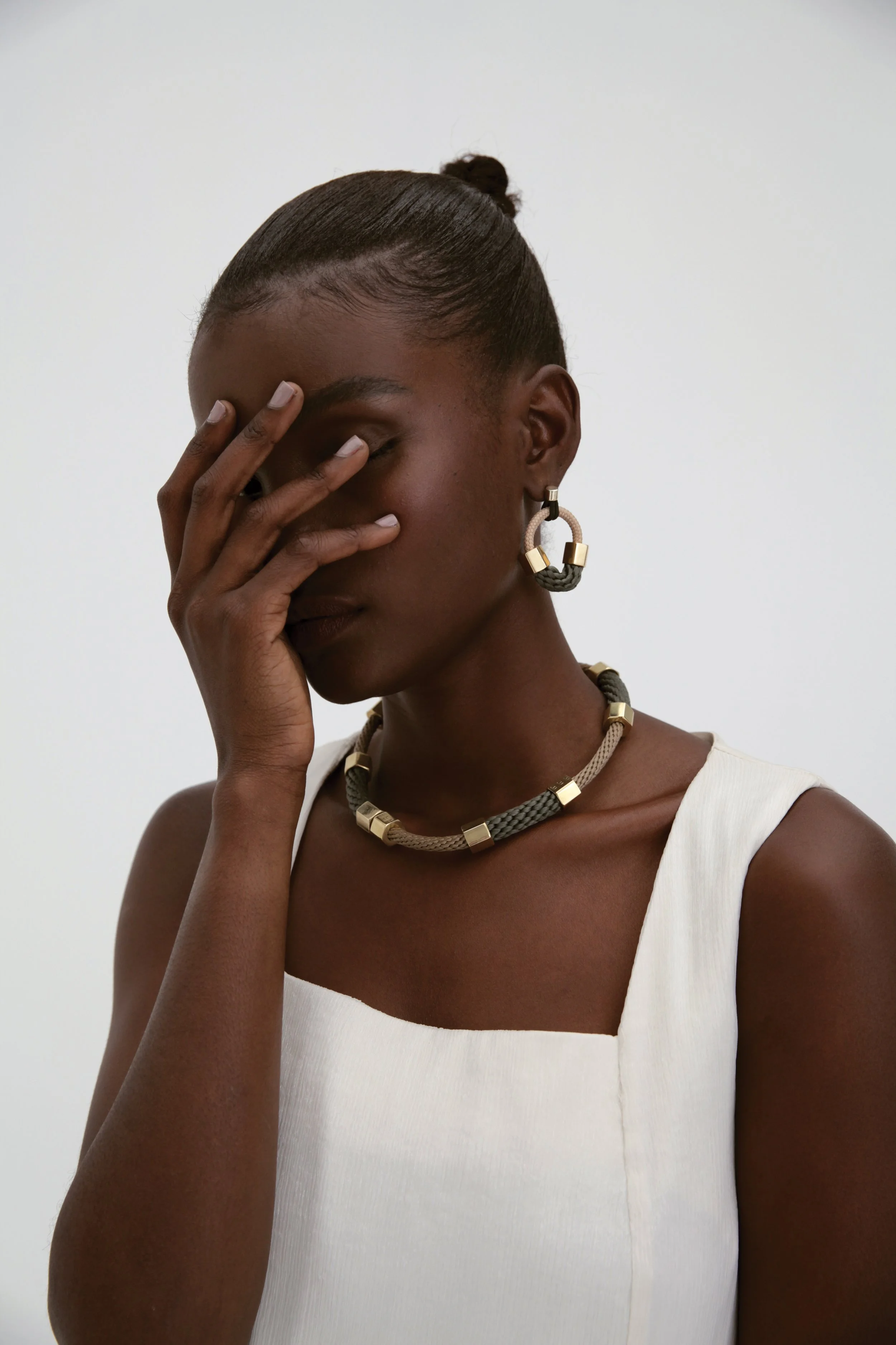 Beige choker hot sale